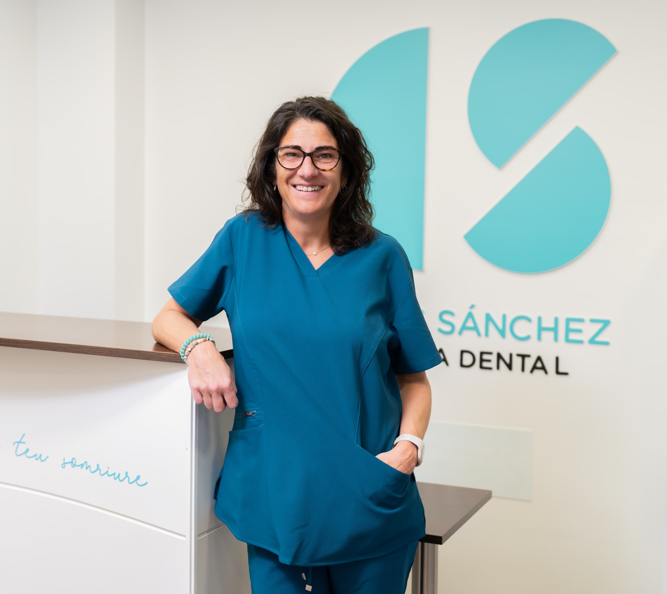 foto mujer 3 recortado